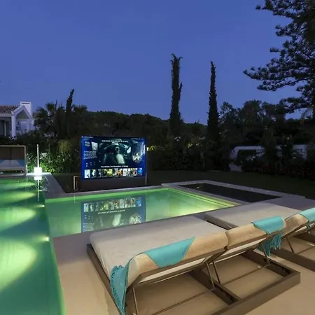 Private Pool With 5 Bedrooms *