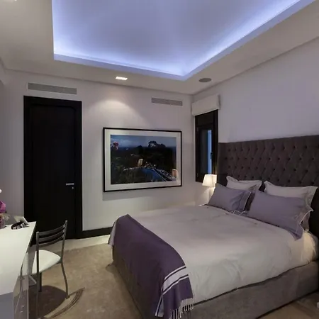 Private Pool With 5 Bedrooms Villa Marbella